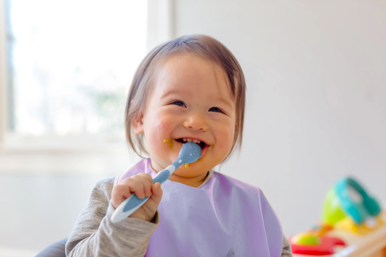 baby feed with spoon
